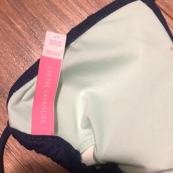 Victoria’s Secret Small swim suit top - Picture 4 of 5